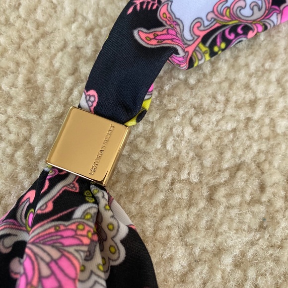 Victoria’s Secret Tankini Top - Picture 2 of 4